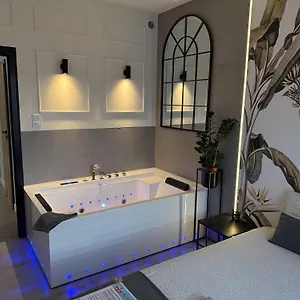 https://city-apartment-private-jacuzzi.gdanskhotel.org